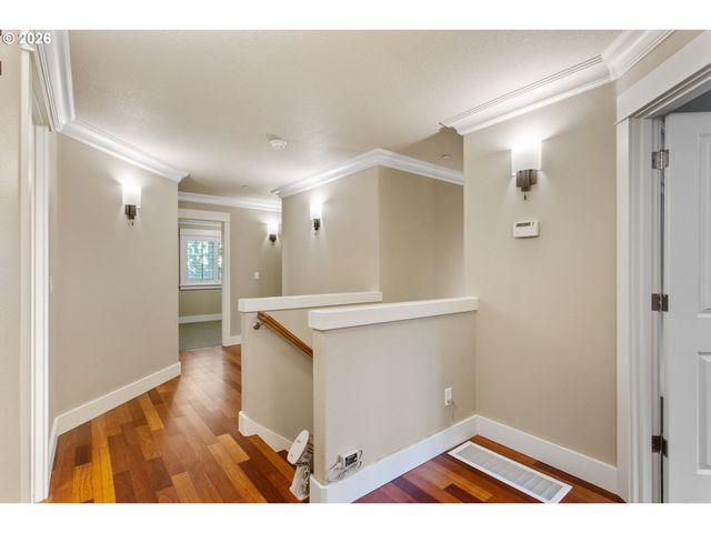 16327 Sw GEMSTONE Ct, Beaverton, OR 97007