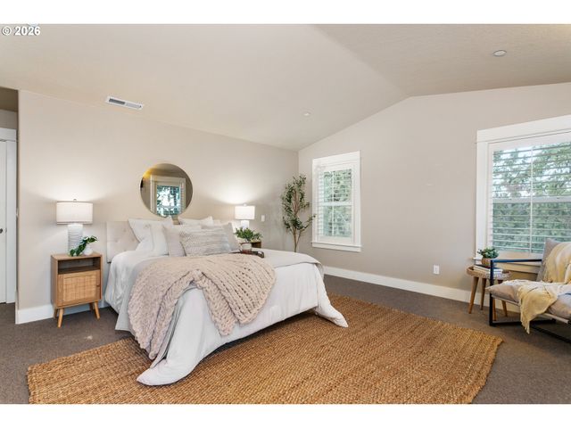 16327 Sw GEMSTONE Ct, Beaverton, OR 97007