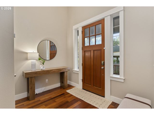 16327 Sw GEMSTONE Ct, Beaverton, OR 97007