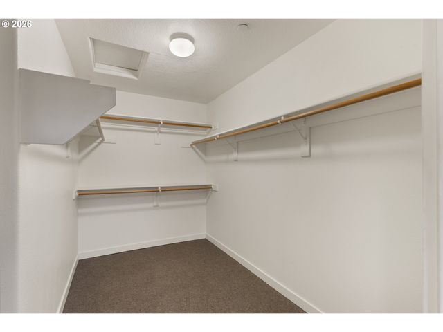 16327 Sw GEMSTONE Ct, Beaverton, OR 97007