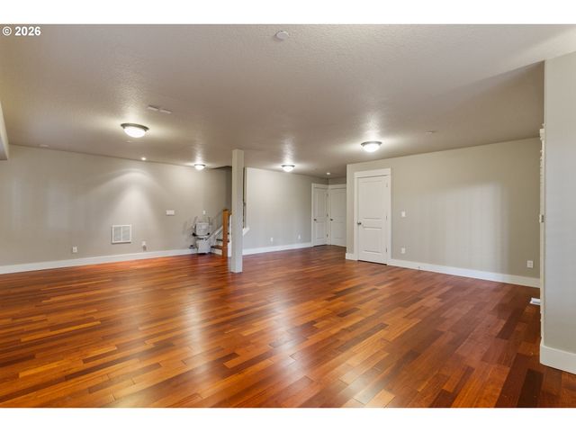 16327 Sw GEMSTONE Ct, Beaverton, OR 97007