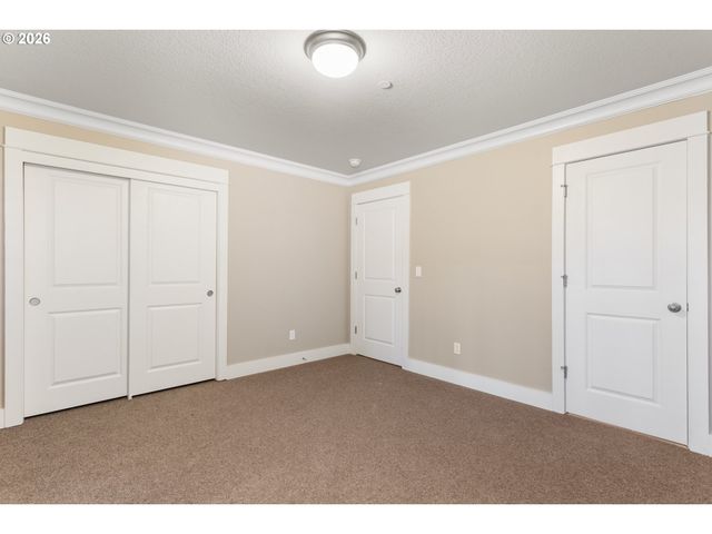 16327 Sw GEMSTONE Ct, Beaverton, OR 97007