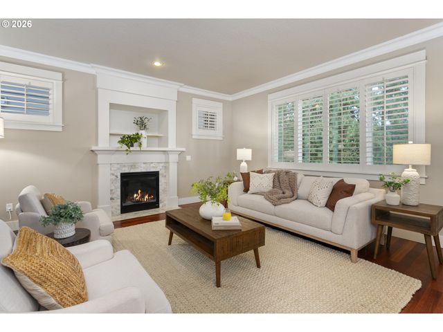 16327 Sw GEMSTONE Ct, Beaverton, OR 97007