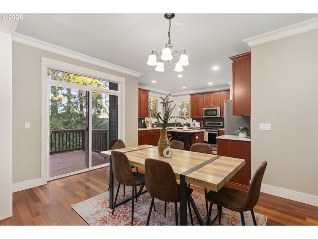 16327 Sw GEMSTONE Ct, Beaverton, OR 97007