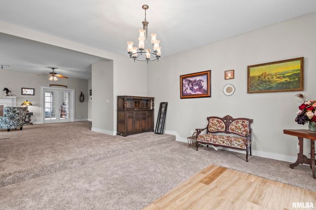 9343 PRAIRIE CREEK Road, New Berlin, IL 62670