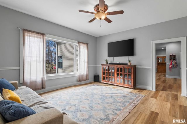 9343 PRAIRIE CREEK Road, New Berlin, IL 62670