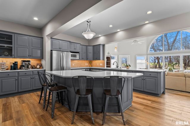 9343 PRAIRIE CREEK Road, New Berlin, IL 62670