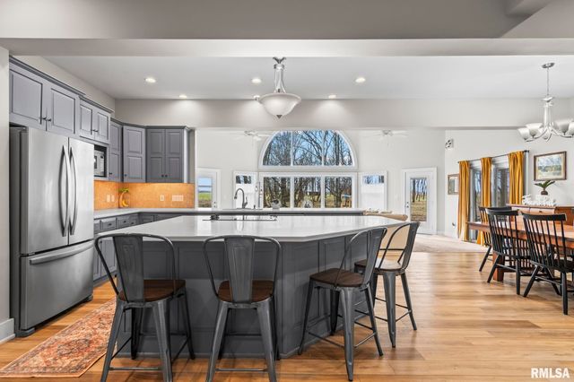 9343 PRAIRIE CREEK Road, New Berlin, IL 62670