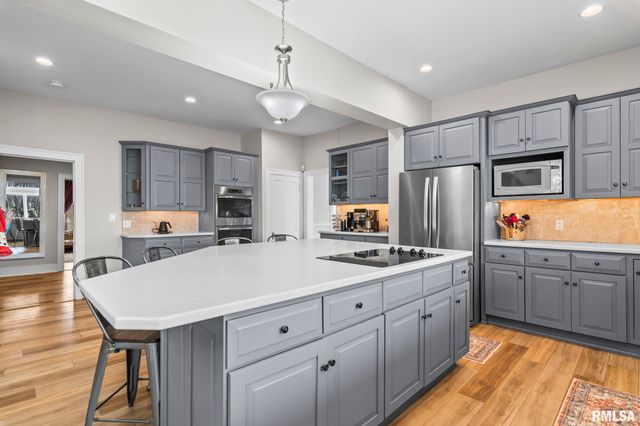 9343 PRAIRIE CREEK Road, New Berlin, IL 62670