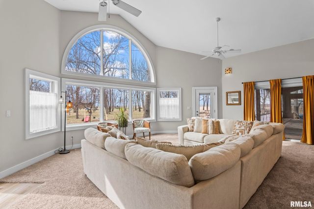 9343 PRAIRIE CREEK Road, New Berlin, IL 62670