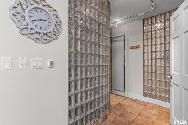 9343 PRAIRIE CREEK Road, New Berlin, IL 62670