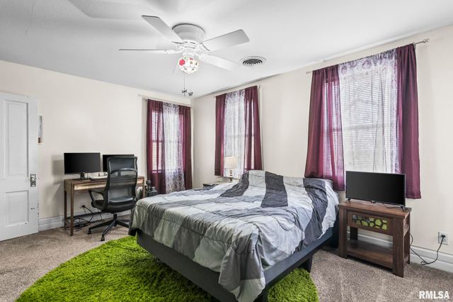 9343 PRAIRIE CREEK Road, New Berlin, IL 62670