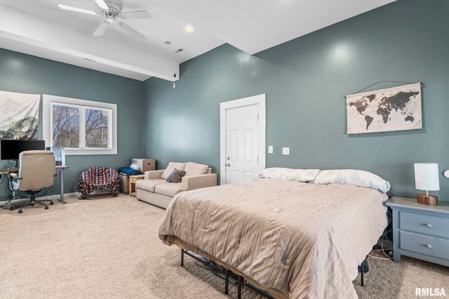 9343 PRAIRIE CREEK Road, New Berlin, IL 62670