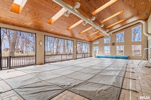 9343 PRAIRIE CREEK Road, New Berlin, IL 62670