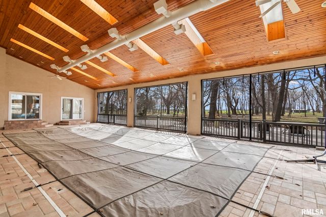 9343 PRAIRIE CREEK Road, New Berlin, IL 62670