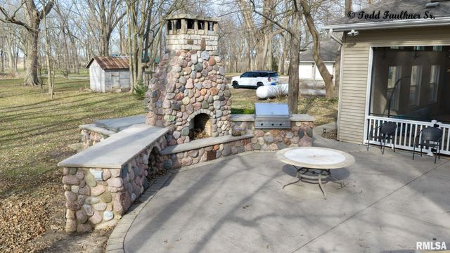 9343 PRAIRIE CREEK Road, New Berlin, IL 62670