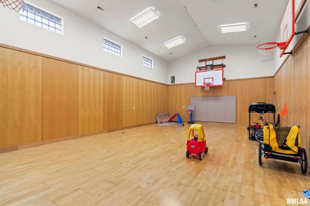 9343 PRAIRIE CREEK Road, New Berlin, IL 62670