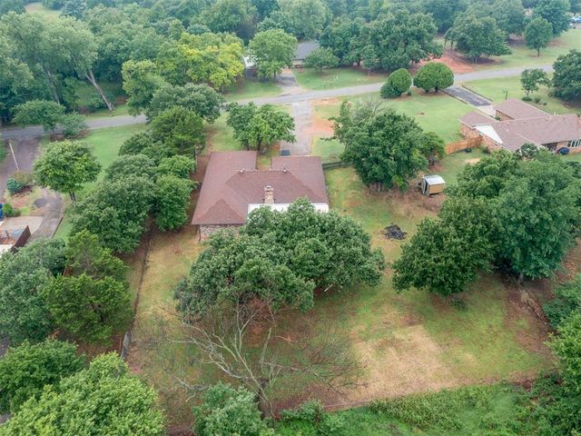 8416 Huckleberry Road, Edmond, OK 73034