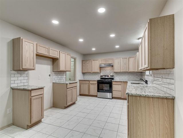 8416 Huckleberry Road, Edmond, OK 73034