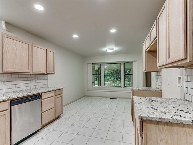 8416 Huckleberry Road, Edmond, OK 73034