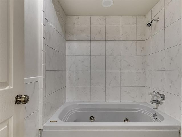 8416 Huckleberry Road, Edmond, OK 73034
