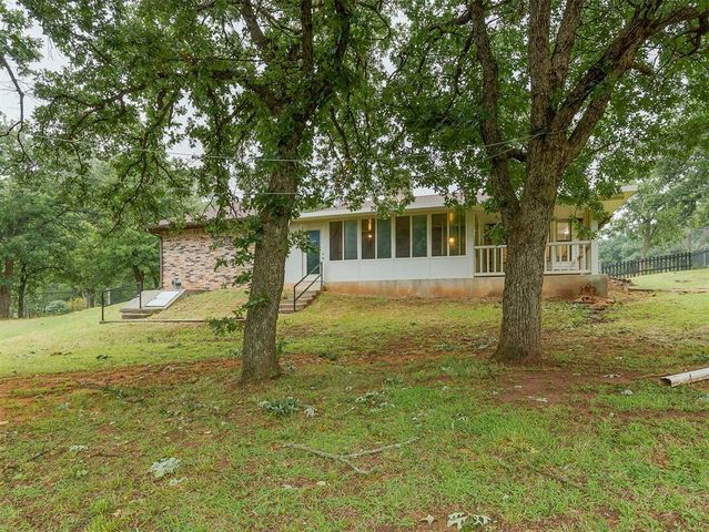 8416 Huckleberry Road, Edmond, OK 73034