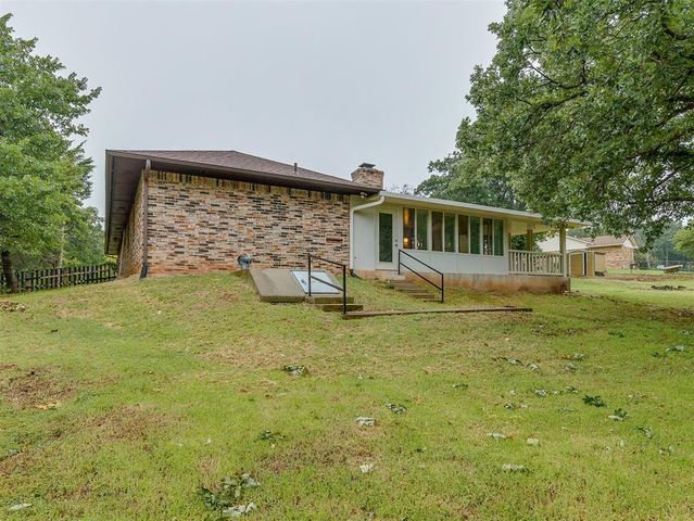 8416 Huckleberry Road, Edmond, OK 73034