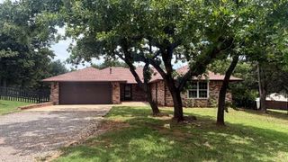 8416 Huckleberry Road, Edmond, OK 73034