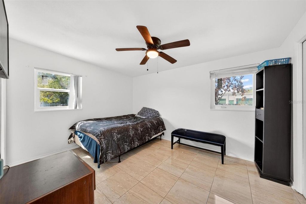 Image 16 of property listing at 410 SANTIAGO AVENUE, Orlando, FL 32807