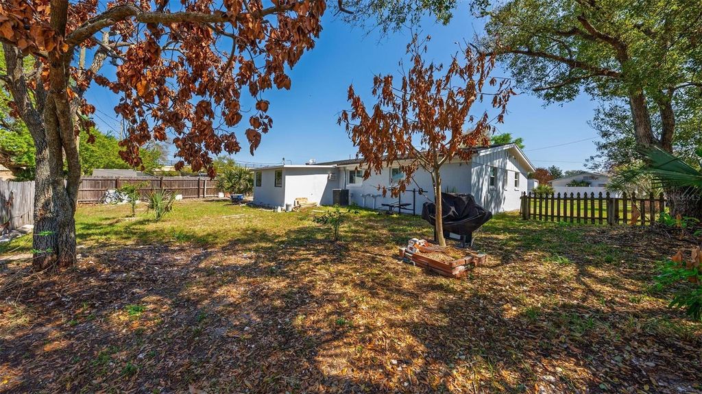 Image 17 of property listing at 410 SANTIAGO AVENUE, Orlando, FL 32807