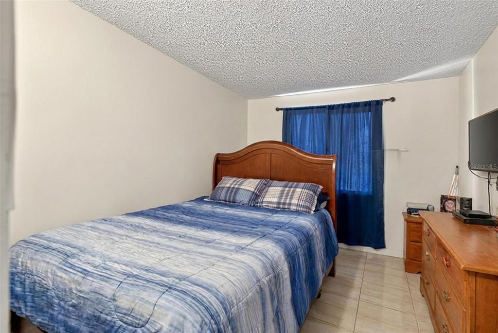 Image 22 of property listing at 410 SANTIAGO AVENUE, Orlando, FL 32807