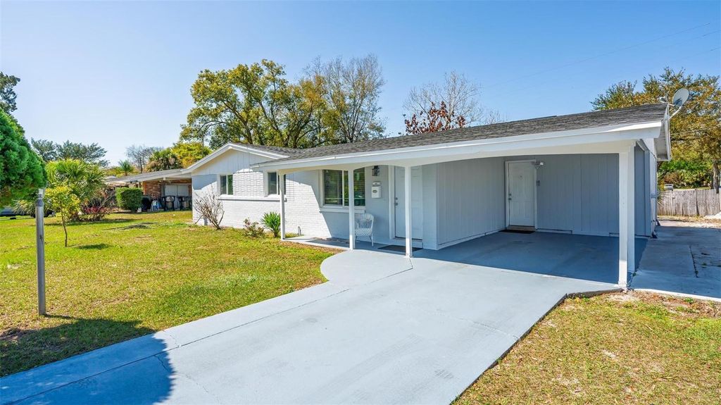 Image 31 of property listing at 410 SANTIAGO AVENUE, Orlando, FL 32807