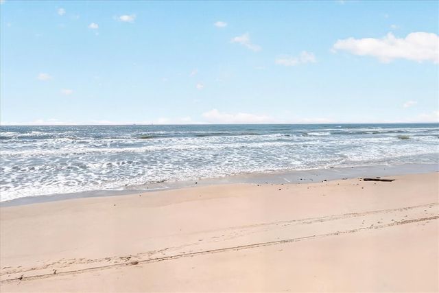 6871 State Highway 361 16, Port Aransas, TX 78373