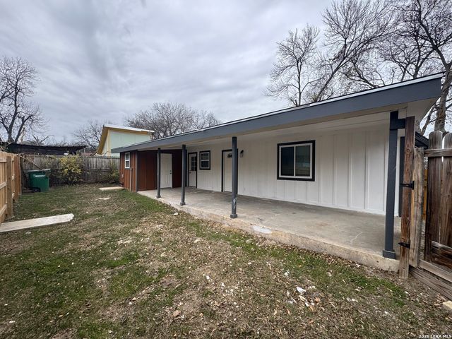 2703 Menchaca B, San Antonio, TX 78228