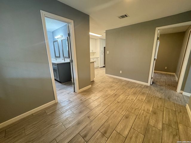 2703 Menchaca B, San Antonio, TX 78228