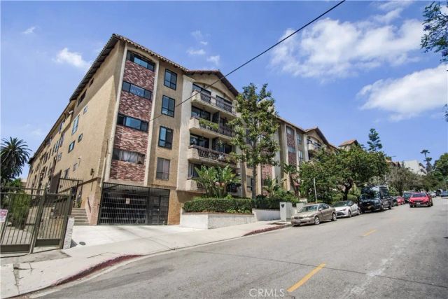 1735 N Fuller 224, Los Angeles, CA 90046