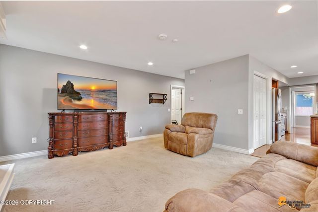 2400 Brook Hill Circle, Anchorage, AK 99516