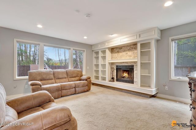 2400 Brook Hill Circle, Anchorage, AK 99516