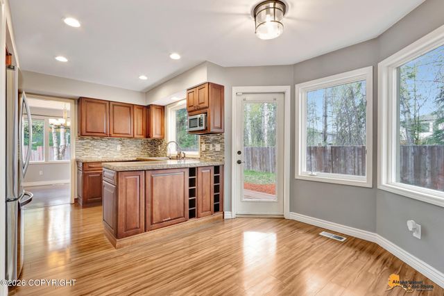 2400 Brook Hill Circle, Anchorage, AK 99516