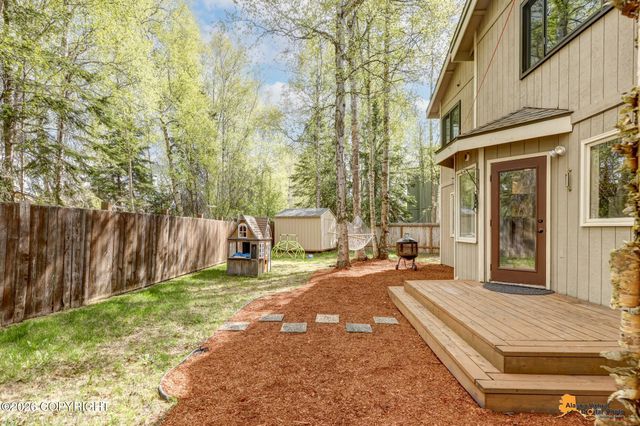 2400 Brook Hill Circle, Anchorage, AK 99516