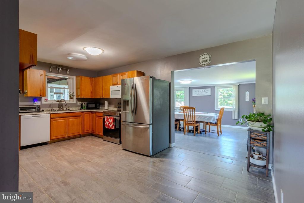 Image 14 of property listing at 8418 MAPLEVILLE RD, Boonsboro, MD 21713