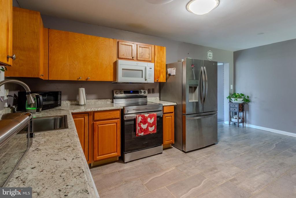 Image 15 of property listing at 8418 MAPLEVILLE RD, Boonsboro, MD 21713