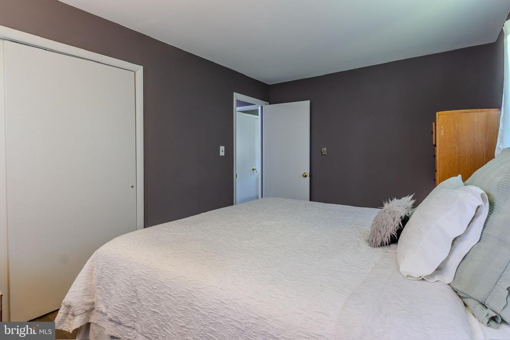 Image 23 of property listing at 8418 MAPLEVILLE RD, Boonsboro, MD 21713