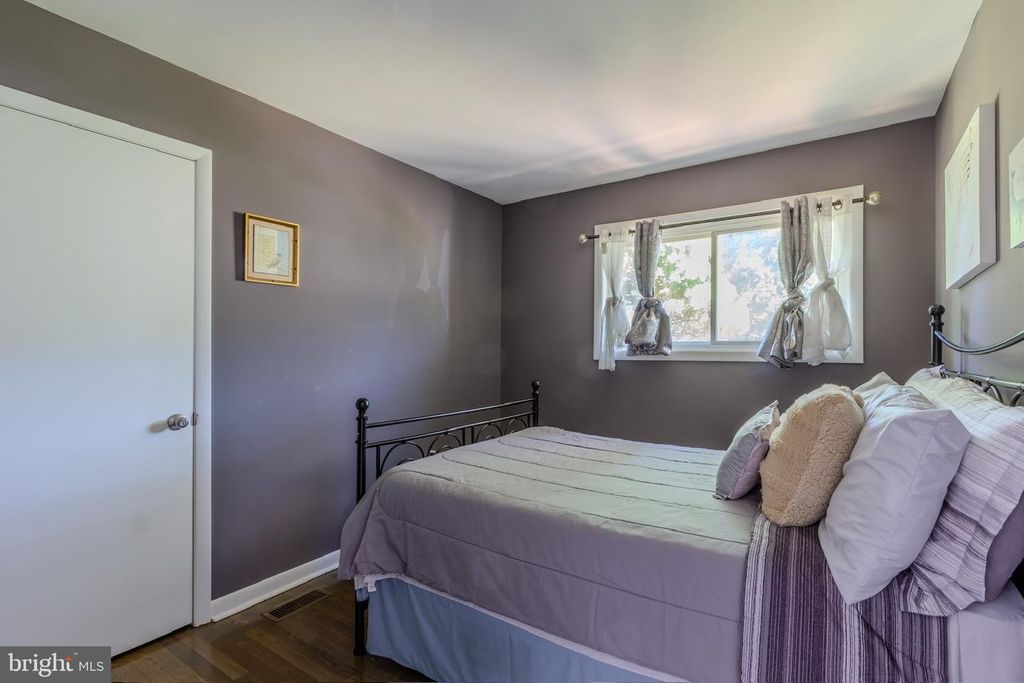 Image 24 of property listing at 8418 MAPLEVILLE RD, Boonsboro, MD 21713
