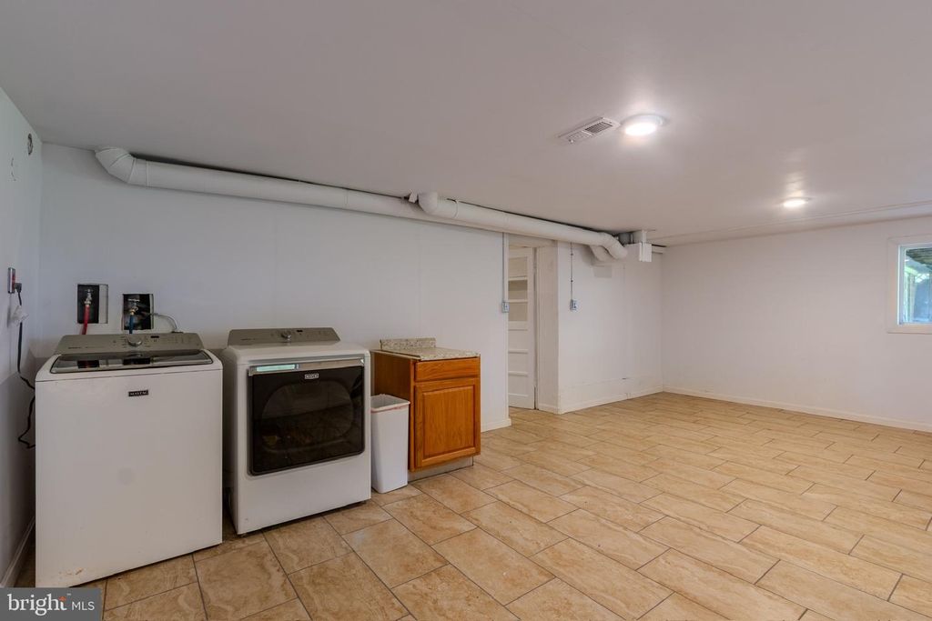 Image 34 of property listing at 8418 MAPLEVILLE RD, Boonsboro, MD 21713