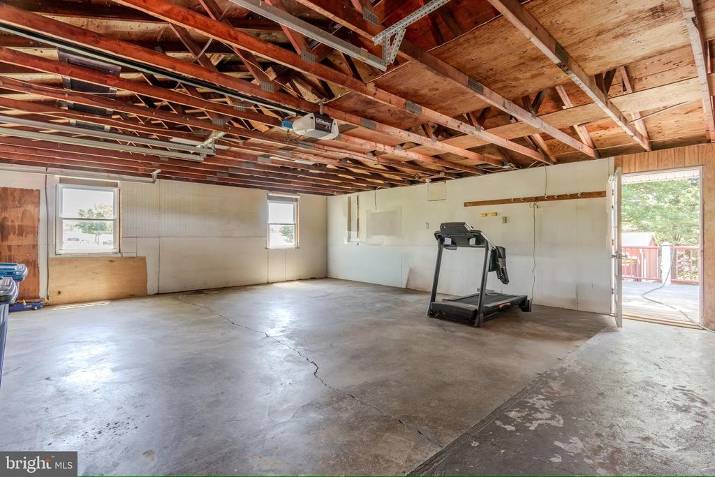 Image 9 of property listing at 8418 MAPLEVILLE RD, Boonsboro, MD 21713