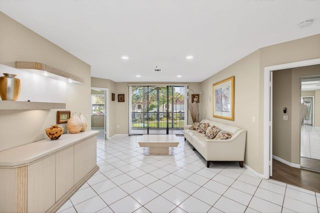 5133 Brisata Circle L, Boynton Beach, FL 33437