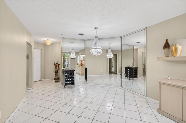 5133 Brisata Circle L, Boynton Beach, FL 33437