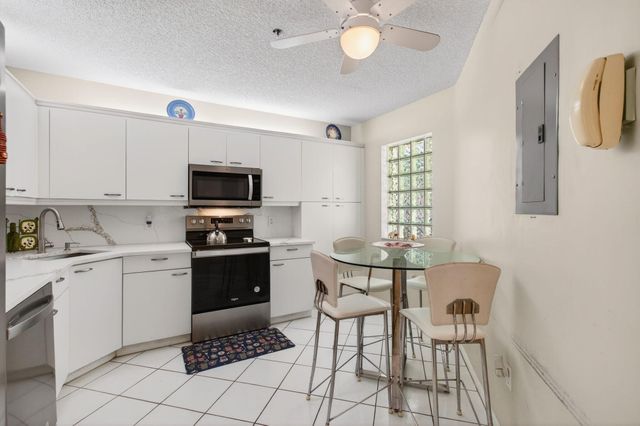 5133 Brisata Circle L, Boynton Beach, FL 33437