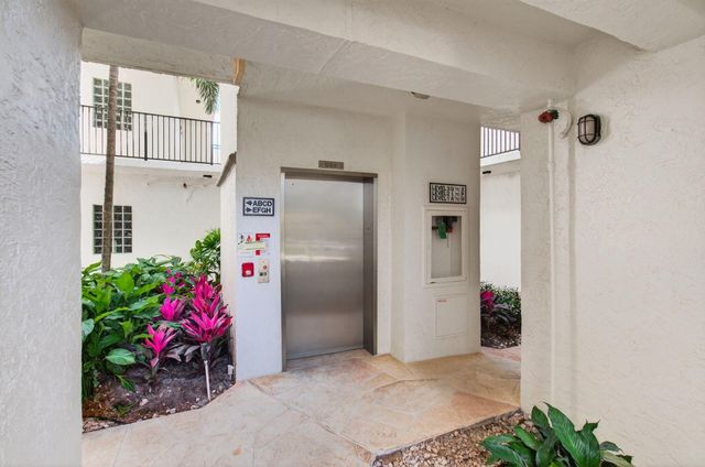 5133 Brisata Circle L, Boynton Beach, FL 33437